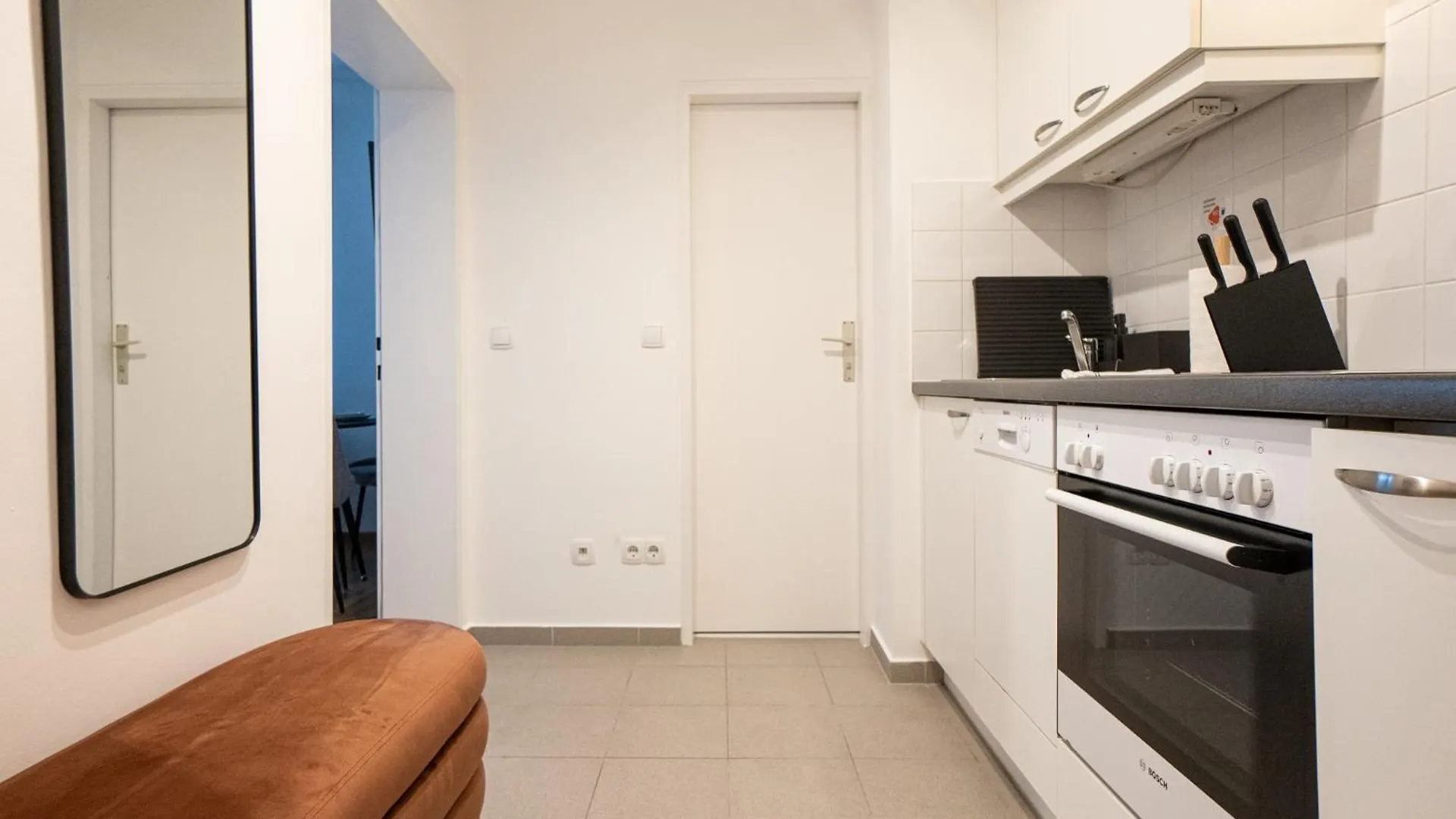 Spacious Studio In Prime Location With Queen Bed Vienna