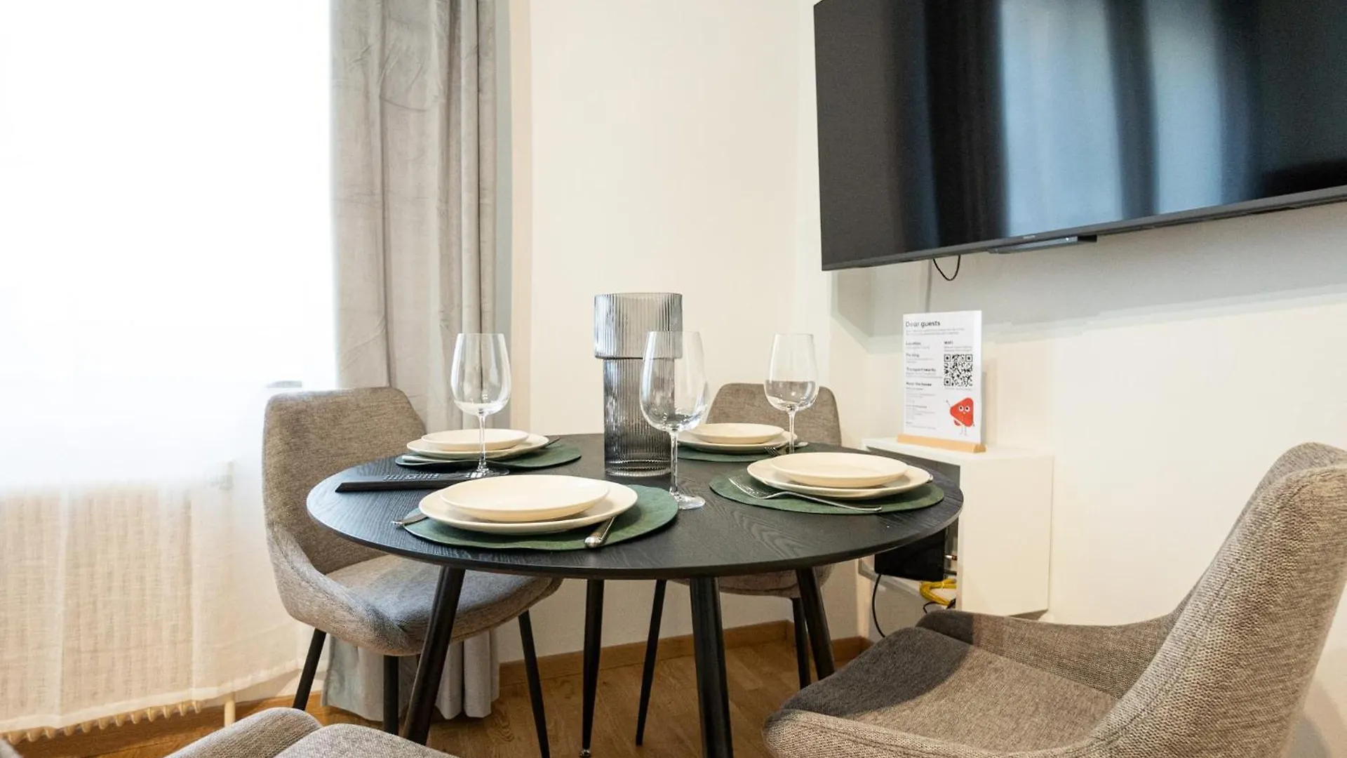Spacious Studio In Prime Location With Queen Bed Wiedeń