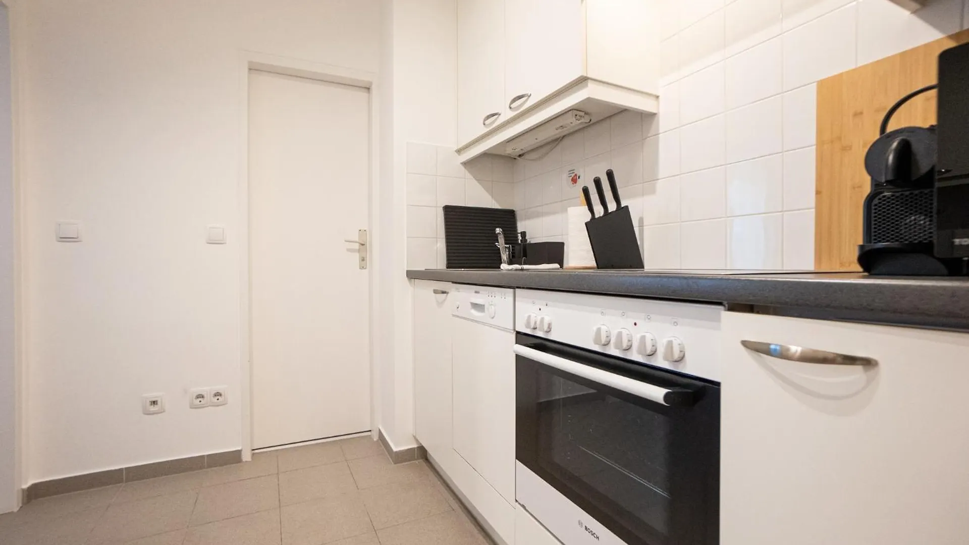 Apartament Spacious Studio In Prime Location With Queen Bed Wiedeń Austria