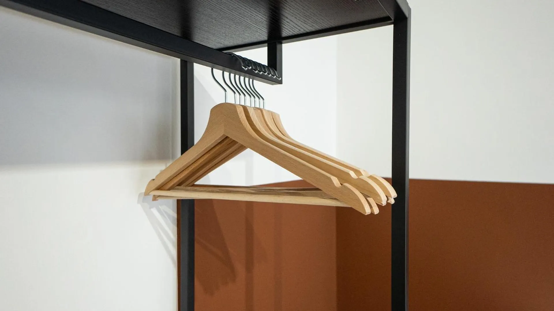 Spacious Studio In Prime Location With Queen Bed ウィーン オーストリア